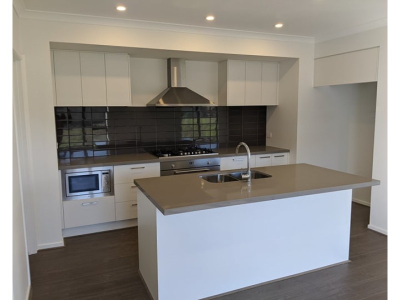 8 Binap Road, Epping VIC 3076