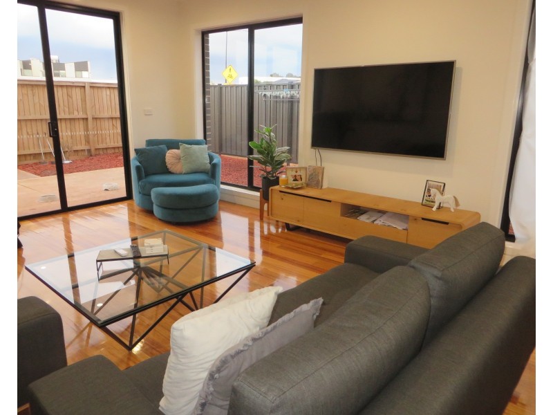 1/90 Saltlake Boulevard, Wollert VIC 3750