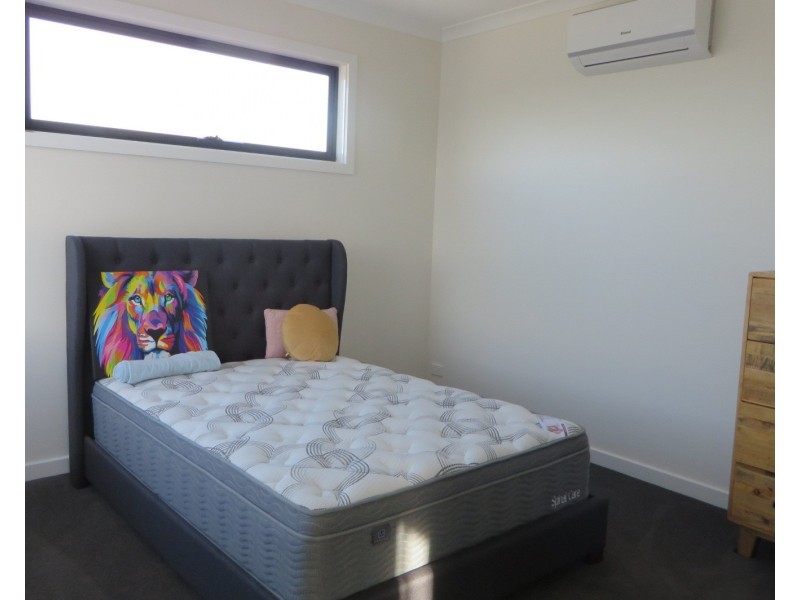 1/90 Saltlake Boulevard, Wollert VIC 3750