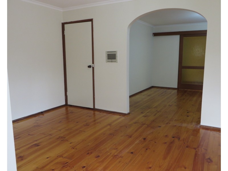 28 Buckmaster Drive, Mill Park VIC 3082