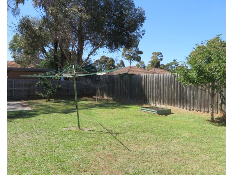 28 Buckmaster Drive, Mill Park VIC 3082