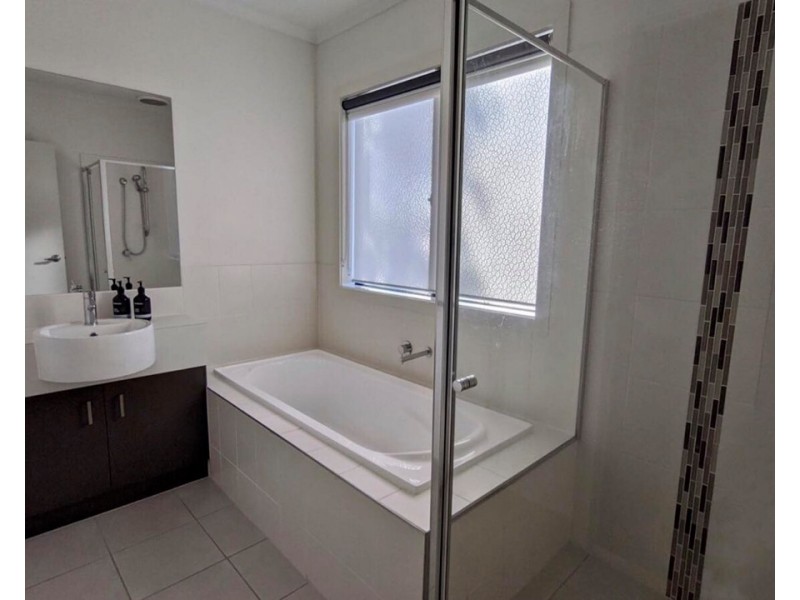 11 Cassinias Grove, Mernda VIC 3754