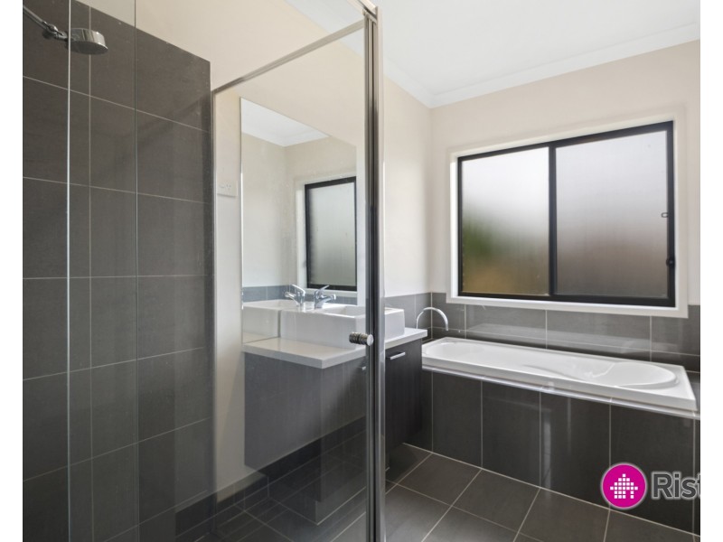 27 Grattan Street, South Morang VIC 3752