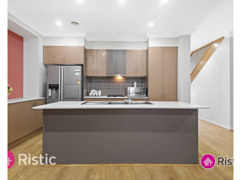 32 Serenity Way, South Morang VIC 3752