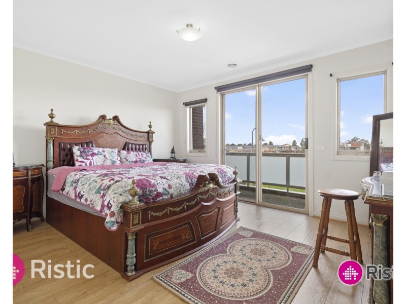 32 Serenity Way, South Morang VIC 3752