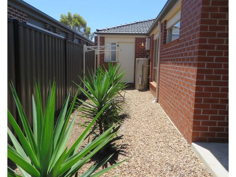 46 Hewett Drive, Point Cook VIC 3030