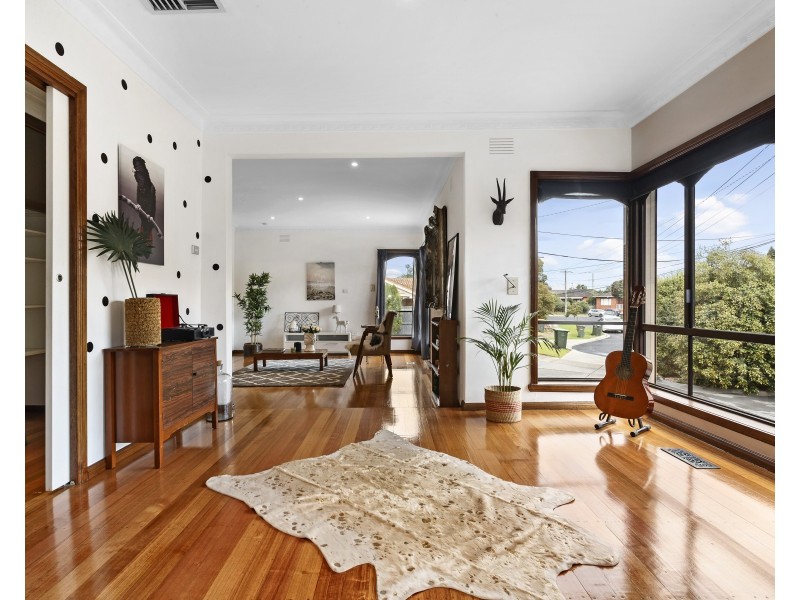 11 Marlock Close, Thomastown VIC 3074