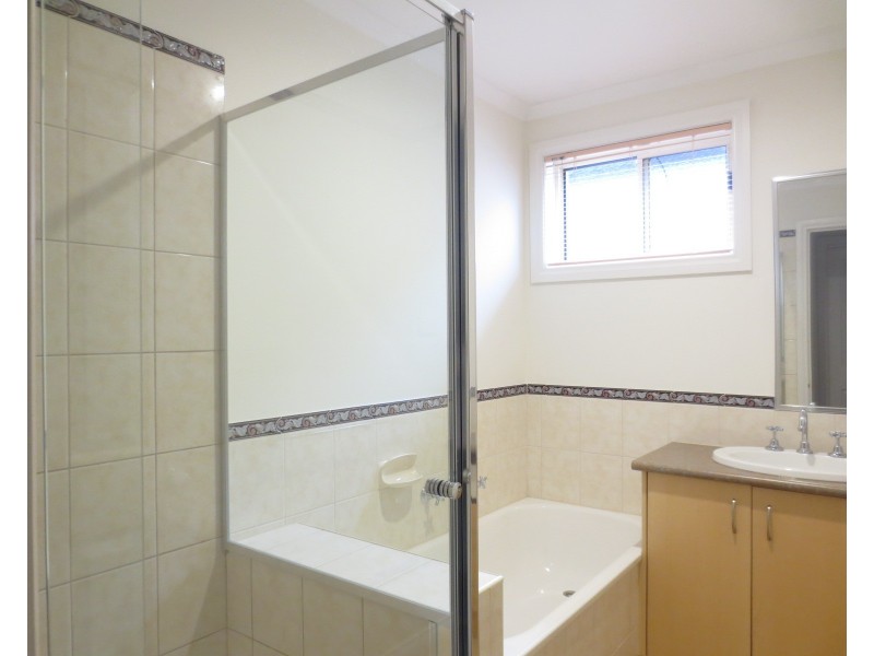 4 Solaire Way, South Morang VIC 3752