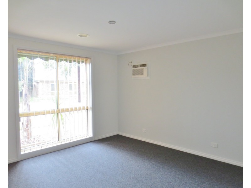 4 Solaire Way, South Morang VIC 3752