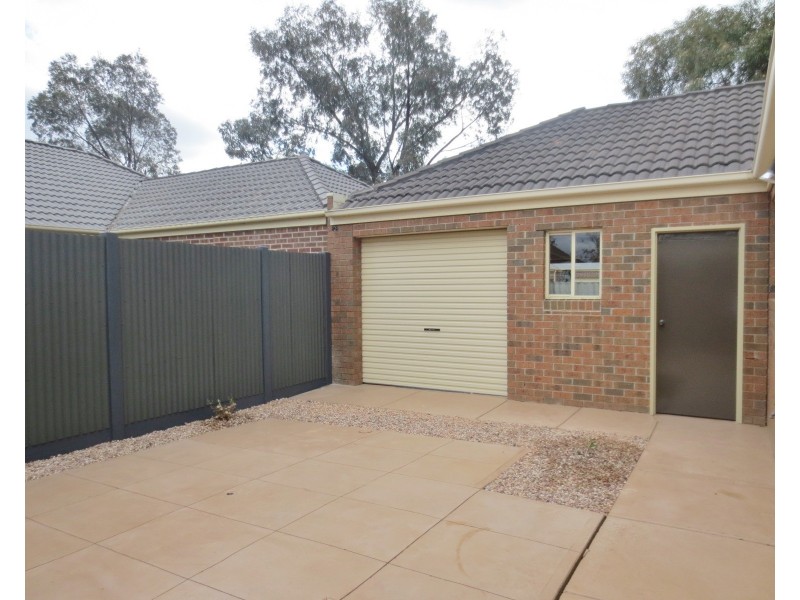 4 Solaire Way, South Morang VIC 3752