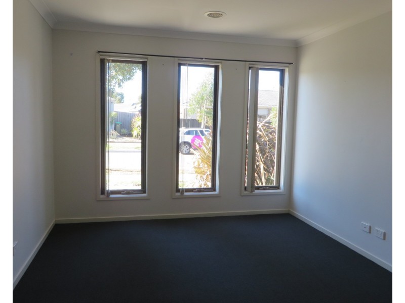 13 Sanctum Circuit, Doreen VIC 3754