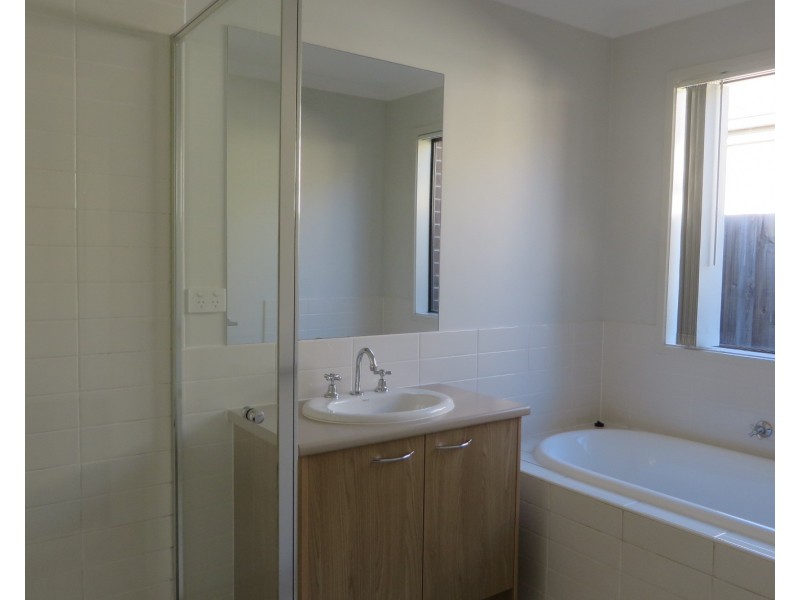 13 Sanctum Circuit, Doreen VIC 3754