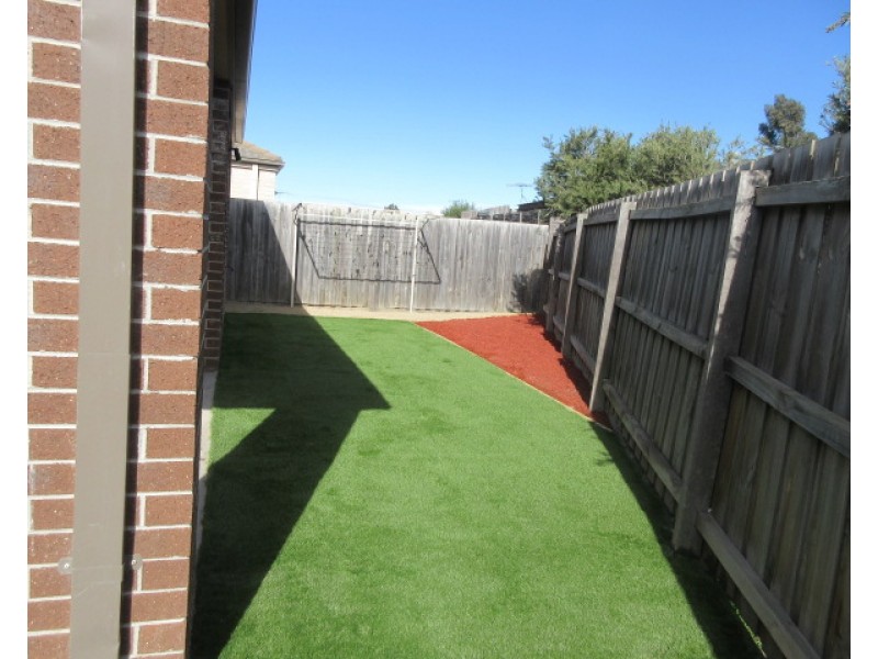 13 Sanctum Circuit, Doreen VIC 3754