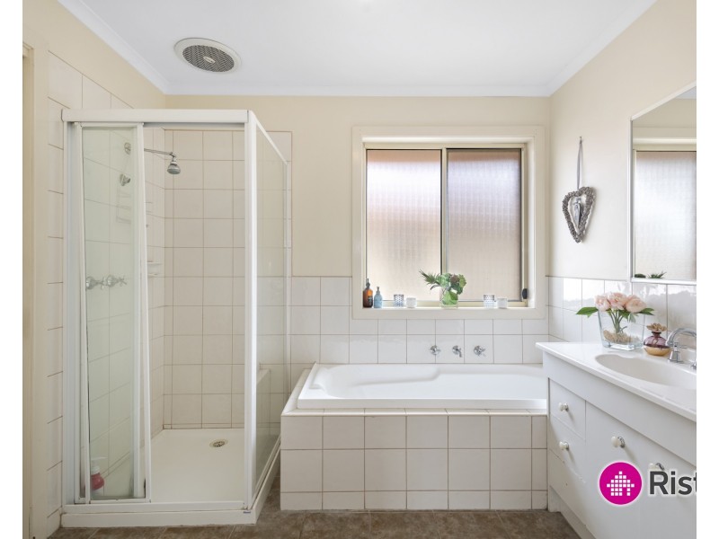 17 Pace Circuit, South Morang VIC 3752