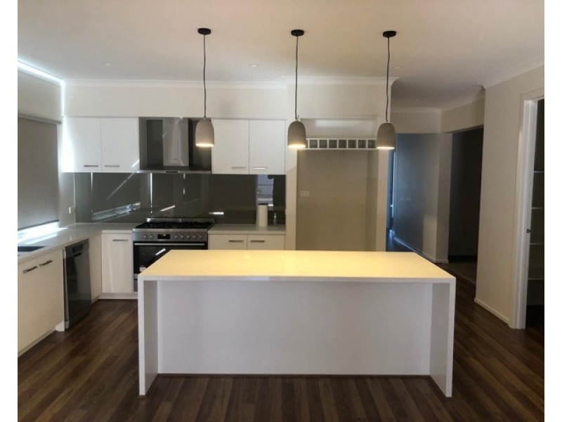 16 Danzig Street, Kalkallo VIC 3064