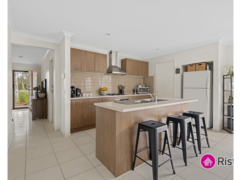 47 Barleygrass Crescent, Brookfield VIC 3338