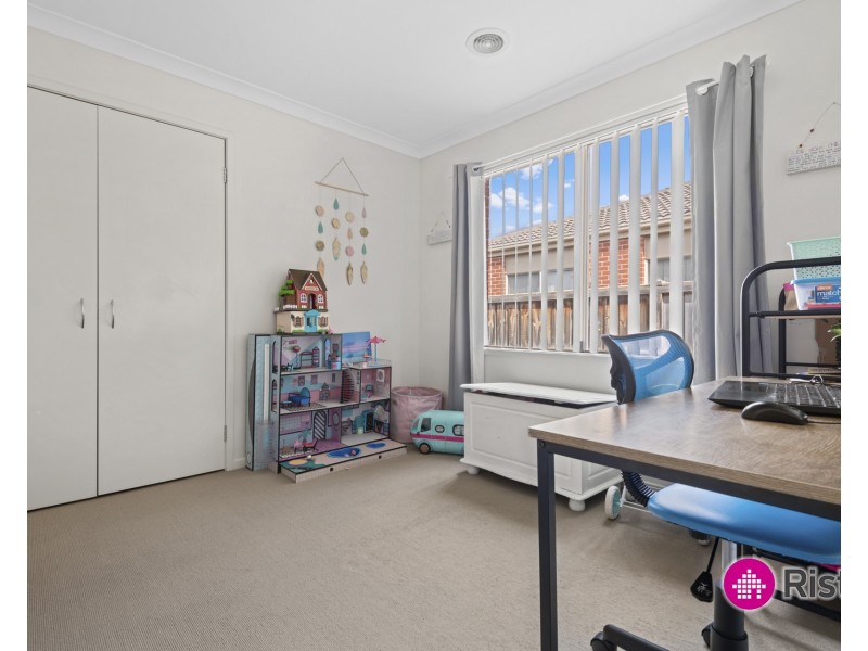 47 Barleygrass Crescent, Brookfield VIC 3338