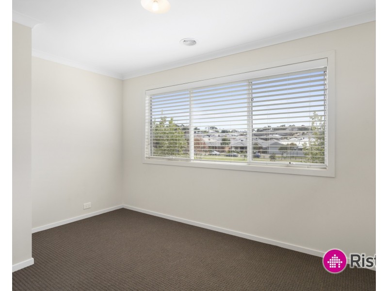 2 Hillgrove Way, Mernda VIC 3754
