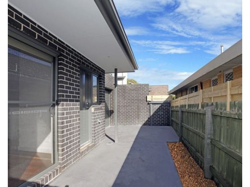 5a Maryborough Avenue, Kingsbury VIC 3083