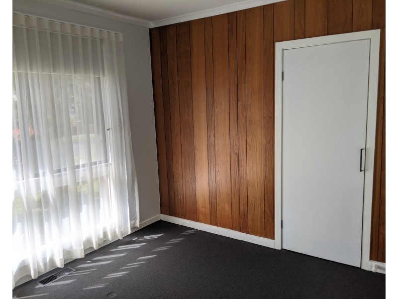 17 Severn Street, Epping VIC 3076