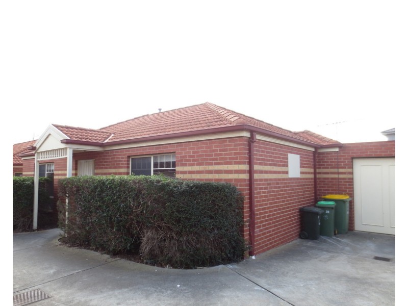 2/30 Bamfield Road, Heidelberg Heights VIC 3081