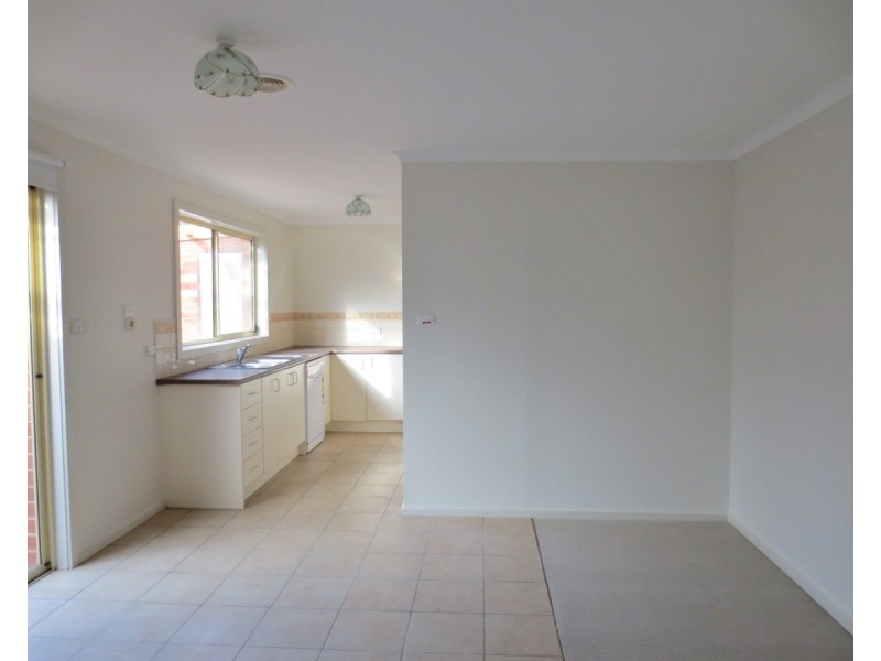 2/30 Bamfield Road, Heidelberg Heights VIC 3081