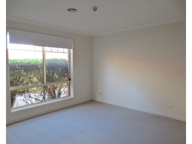 2/30 Bamfield Road, Heidelberg Heights VIC 3081