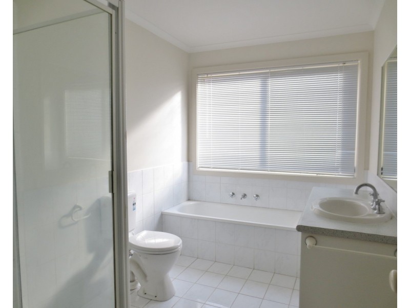 2/30 Bamfield Road, Heidelberg Heights VIC 3081