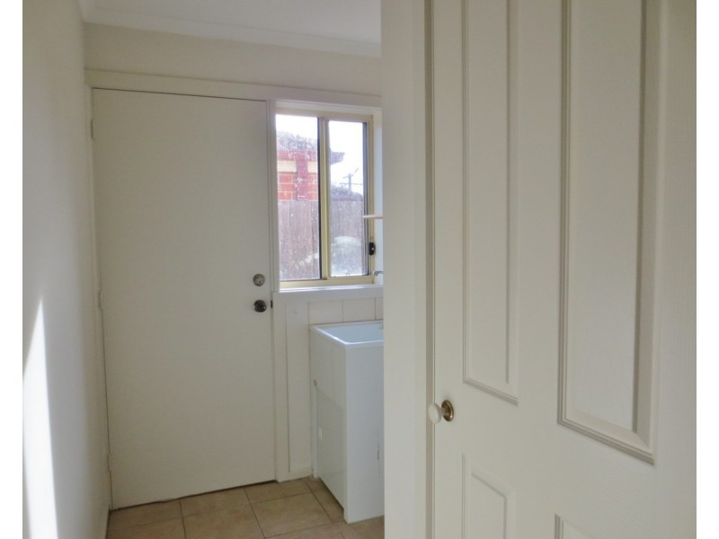 2/30 Bamfield Road, Heidelberg Heights VIC 3081