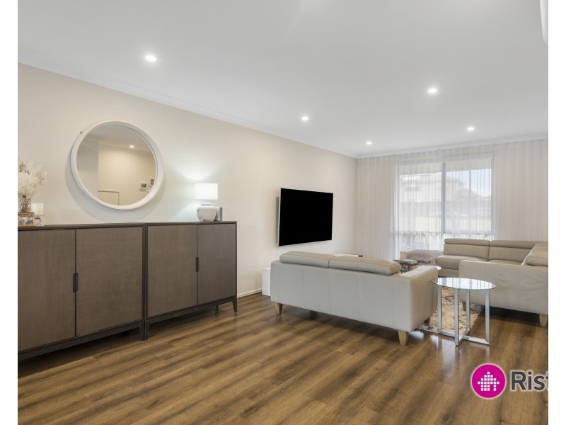 15 Thurra Walk, Wollert VIC 3750