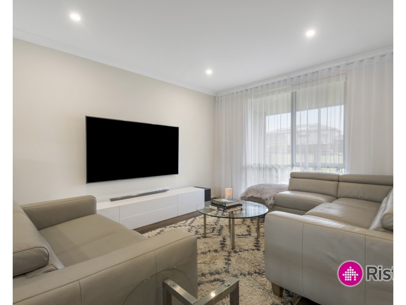 15 Thurra Walk, Wollert VIC 3750