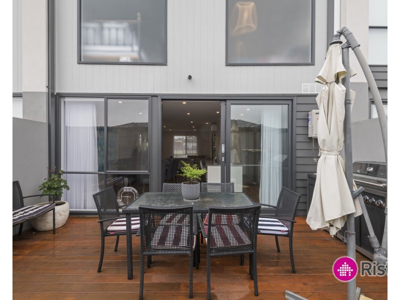 15 Thurra Walk, Wollert VIC 3750