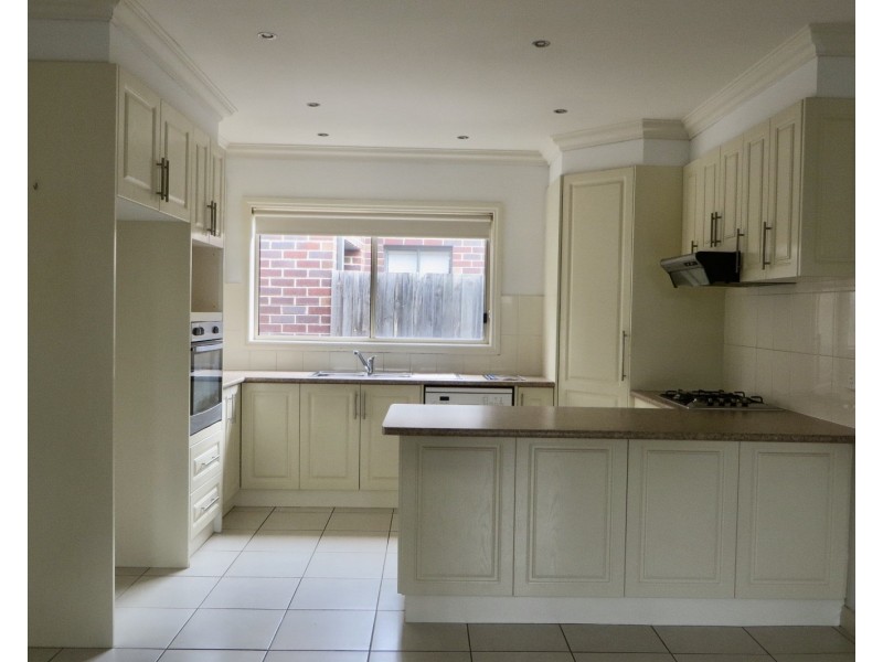 29 Carinya Crescent, South Morang VIC 3752