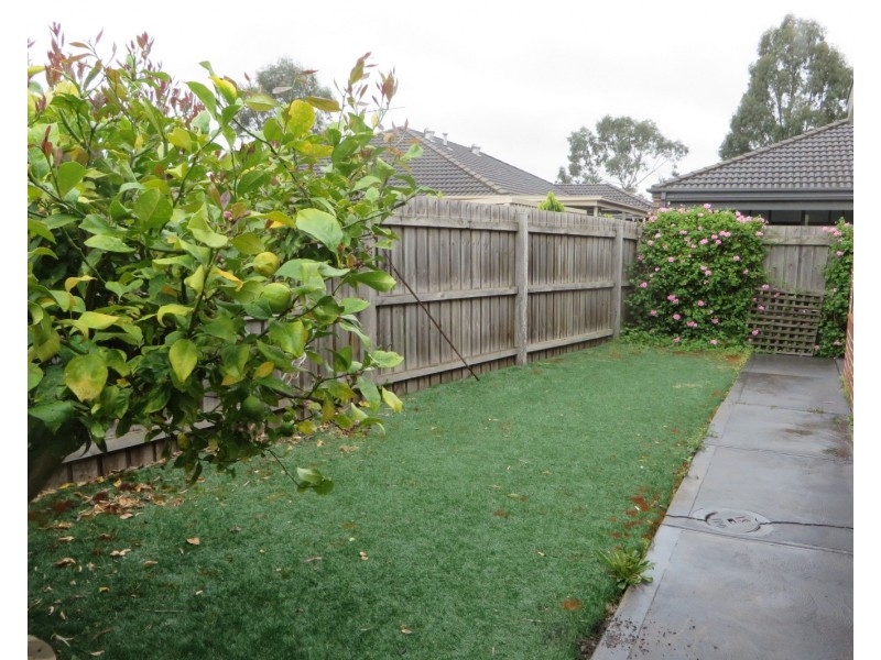 29 Carinya Crescent, South Morang VIC 3752