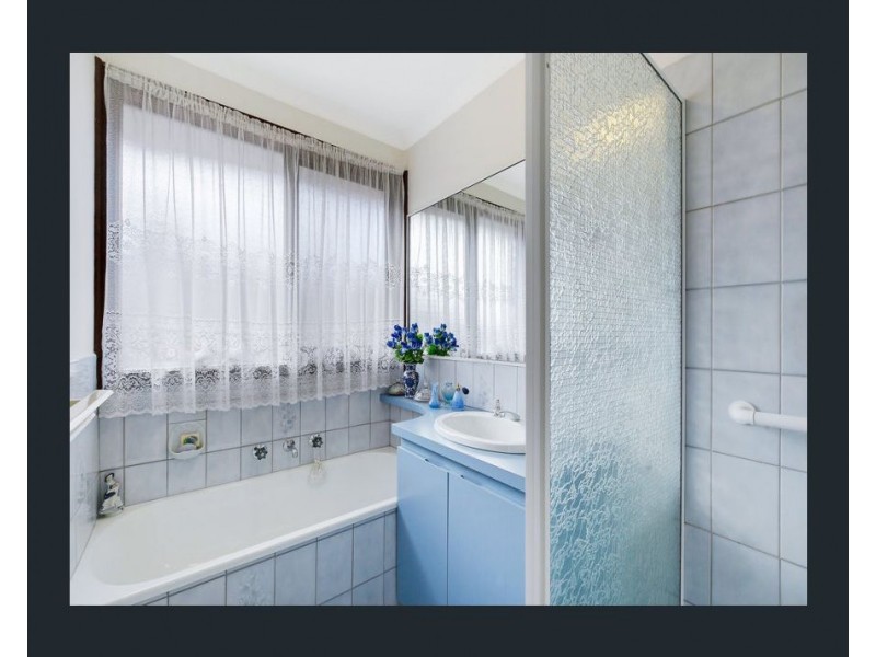 60 Meadow Glen Drive, Epping VIC 3076