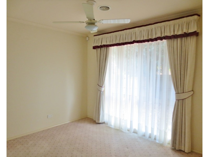 129 Morang Drive, Mill Park VIC 3082