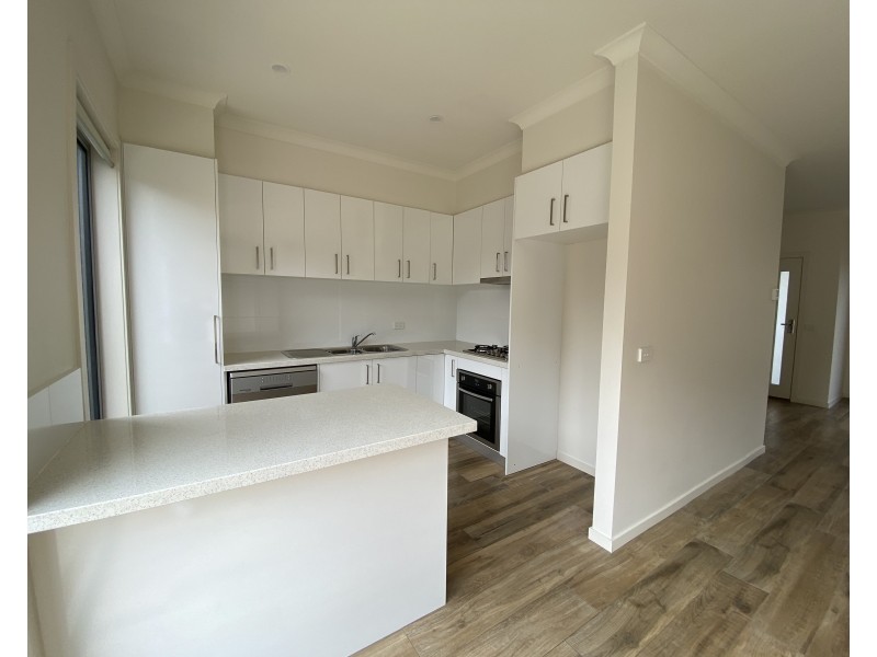 3/313 The Lakes Boulevard, South Morang VIC 3752