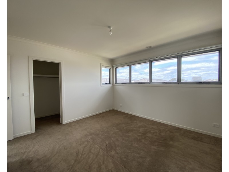 3/313 The Lakes Boulevard, South Morang VIC 3752