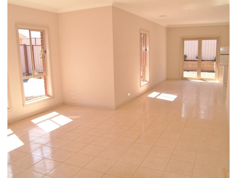 13/45 Ancona Drive, Mill Park VIC 3082