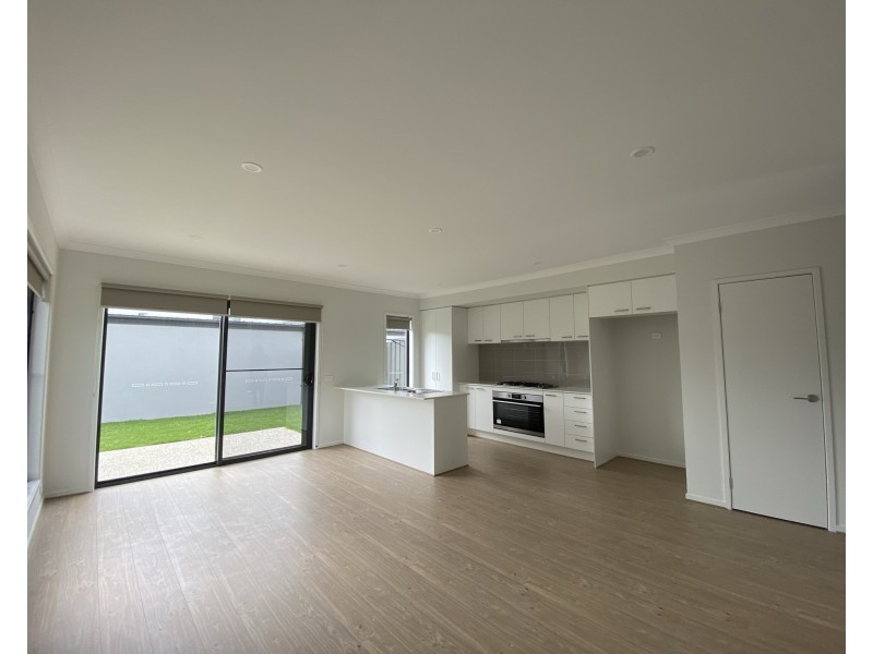 112 Highlander Drive, Craigieburn VIC 3064