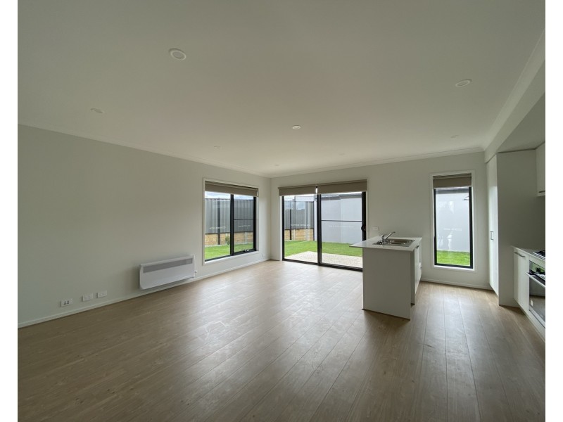 112 Highlander Drive, Craigieburn VIC 3064
