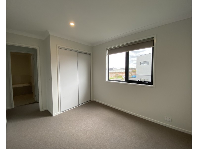112 Highlander Drive, Craigieburn VIC 3064