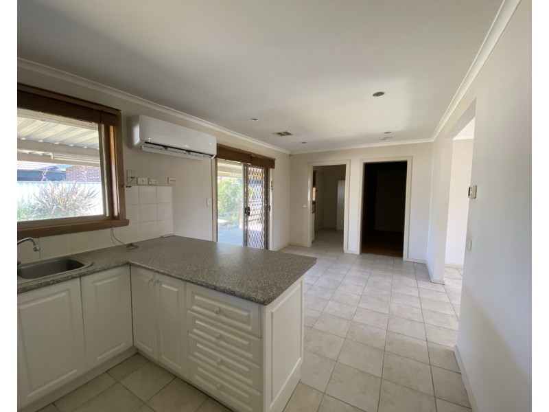 68 Pandora Avenue, Thomastown VIC 3074