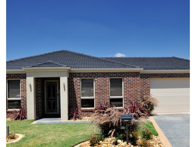 33 Belinda Court, South Morang VIC 3752
