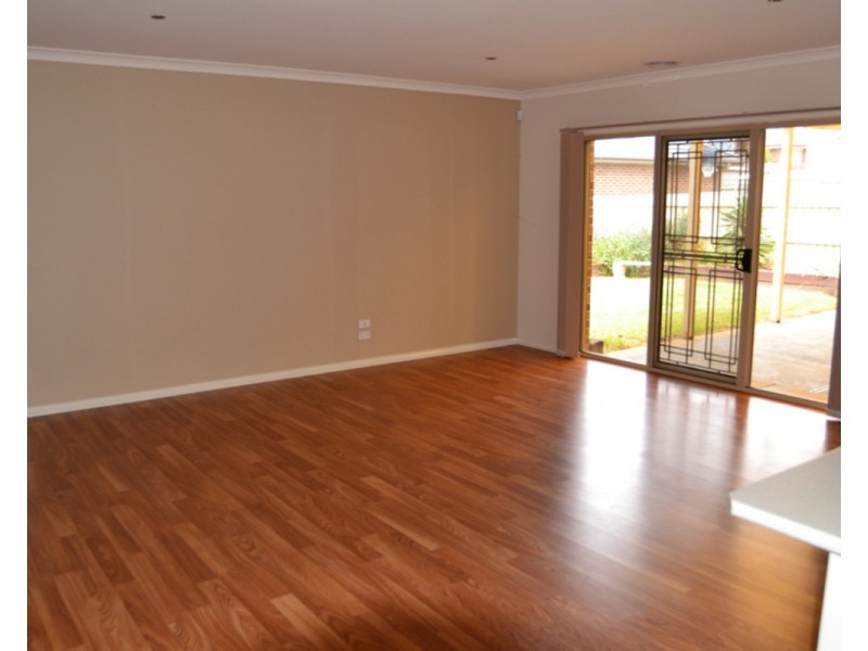 33 Belinda Court, South Morang VIC 3752