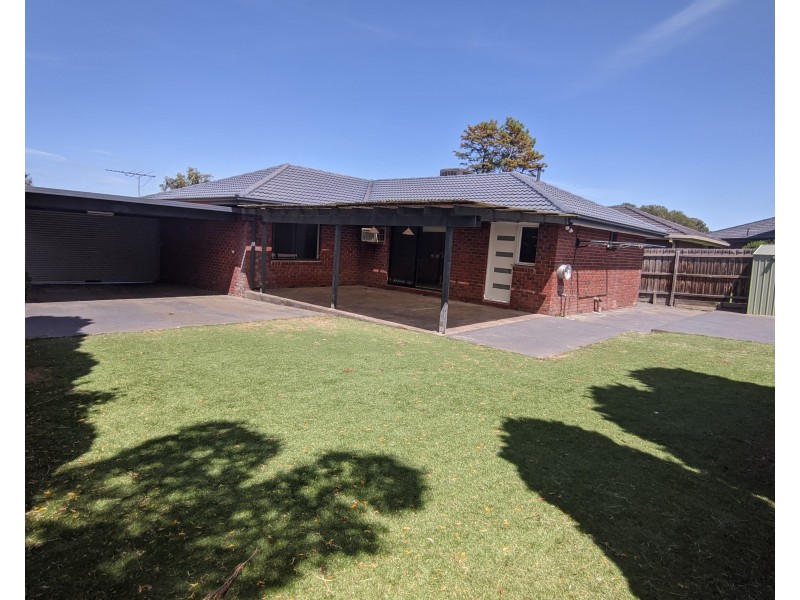 12 Flemington Drive, Mill Park VIC 3082