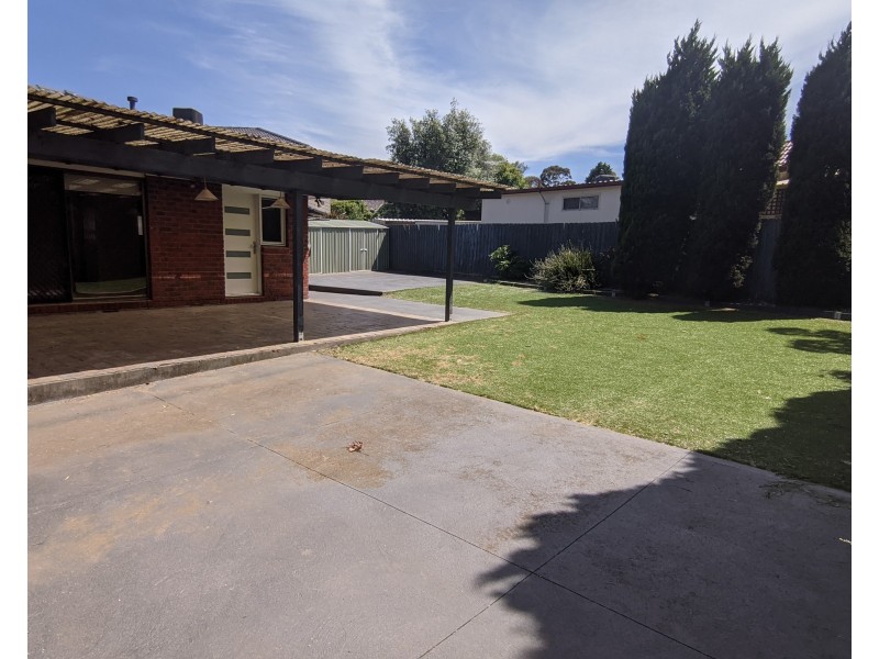 12 Flemington Drive, Mill Park VIC 3082