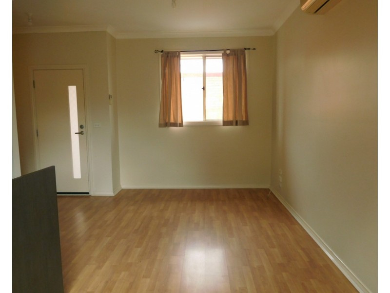 2/33 Currajong Street, Thomastown VIC 3074