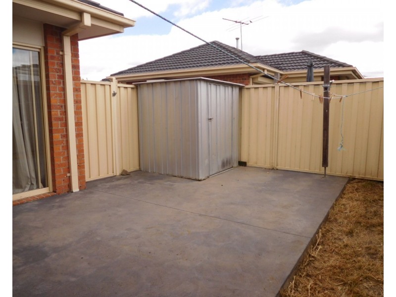 2/33 Currajong Street, Thomastown VIC 3074