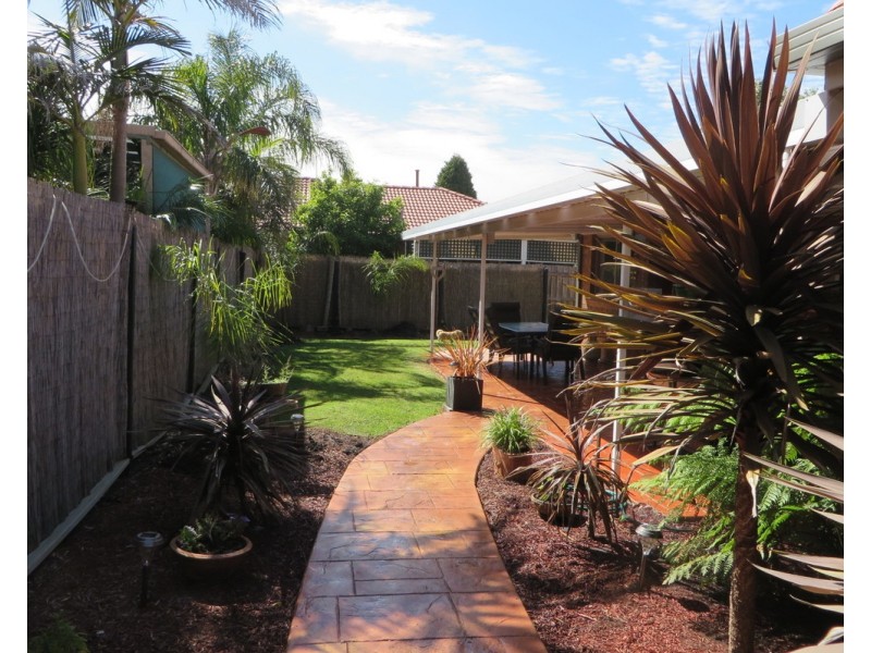 4 Gilroy Crescent, Mill Park VIC 3082